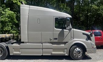 2013 VOLVO VNL64T630