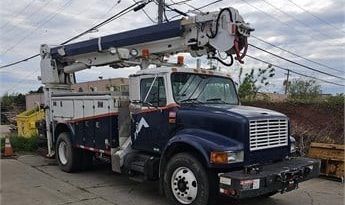 2002 INTERNATIONAL 4900